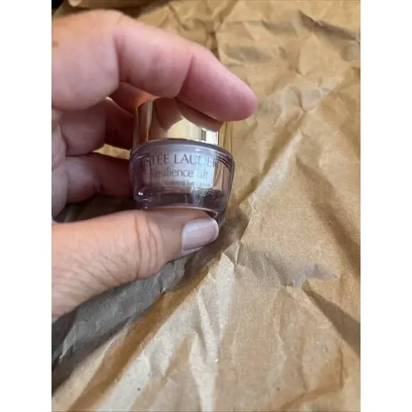 ESTEE LAUDER RESILIENCE LIFT Firming/Sculpting EYE Cream mini Jar: 5ml - Picture 3 of 4